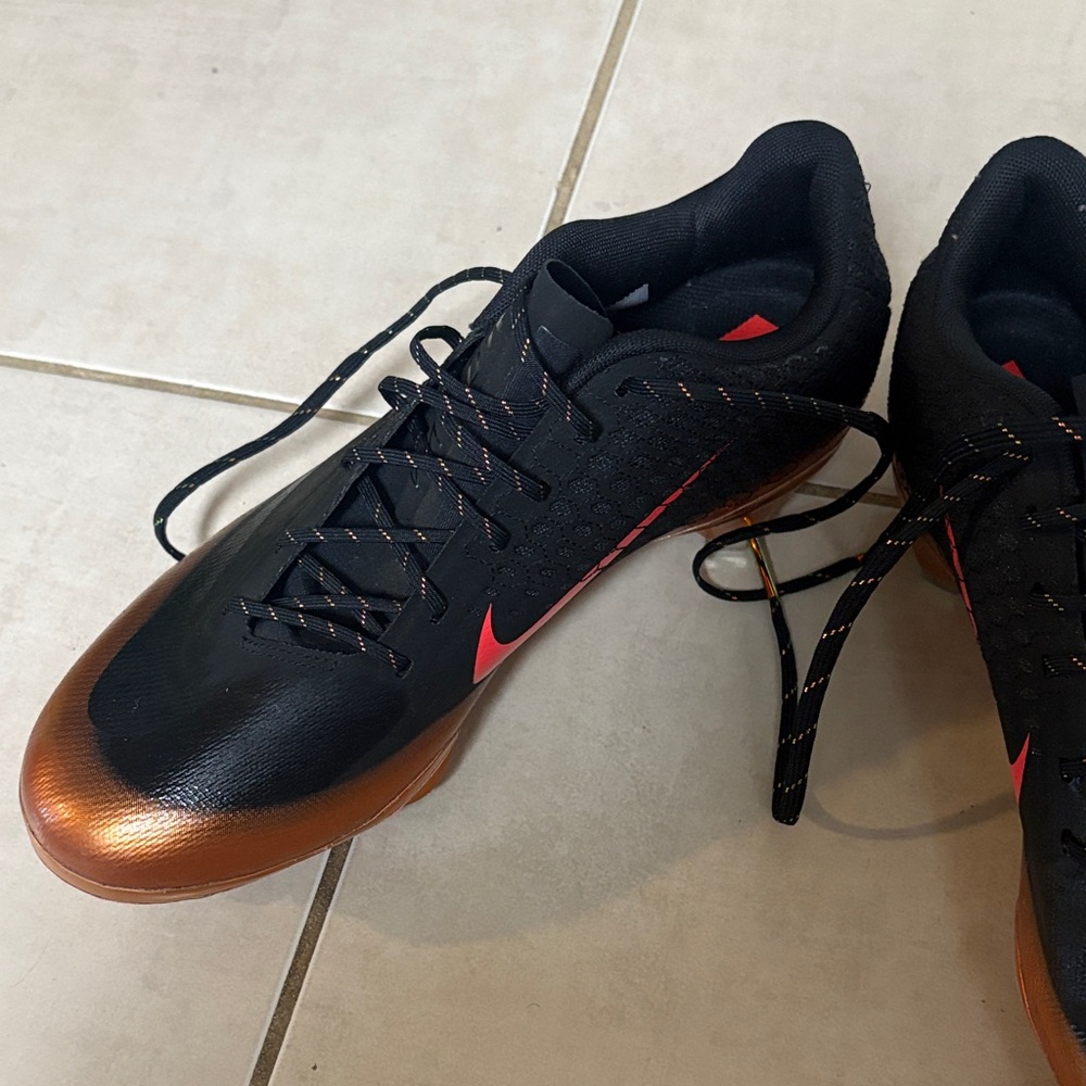 Nike Men's Black and Copper Athletic Shoes